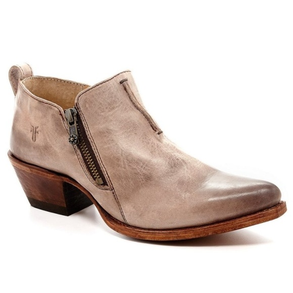 Frye Shoes - WOMEN'S Frye Sacha Moto Shootie